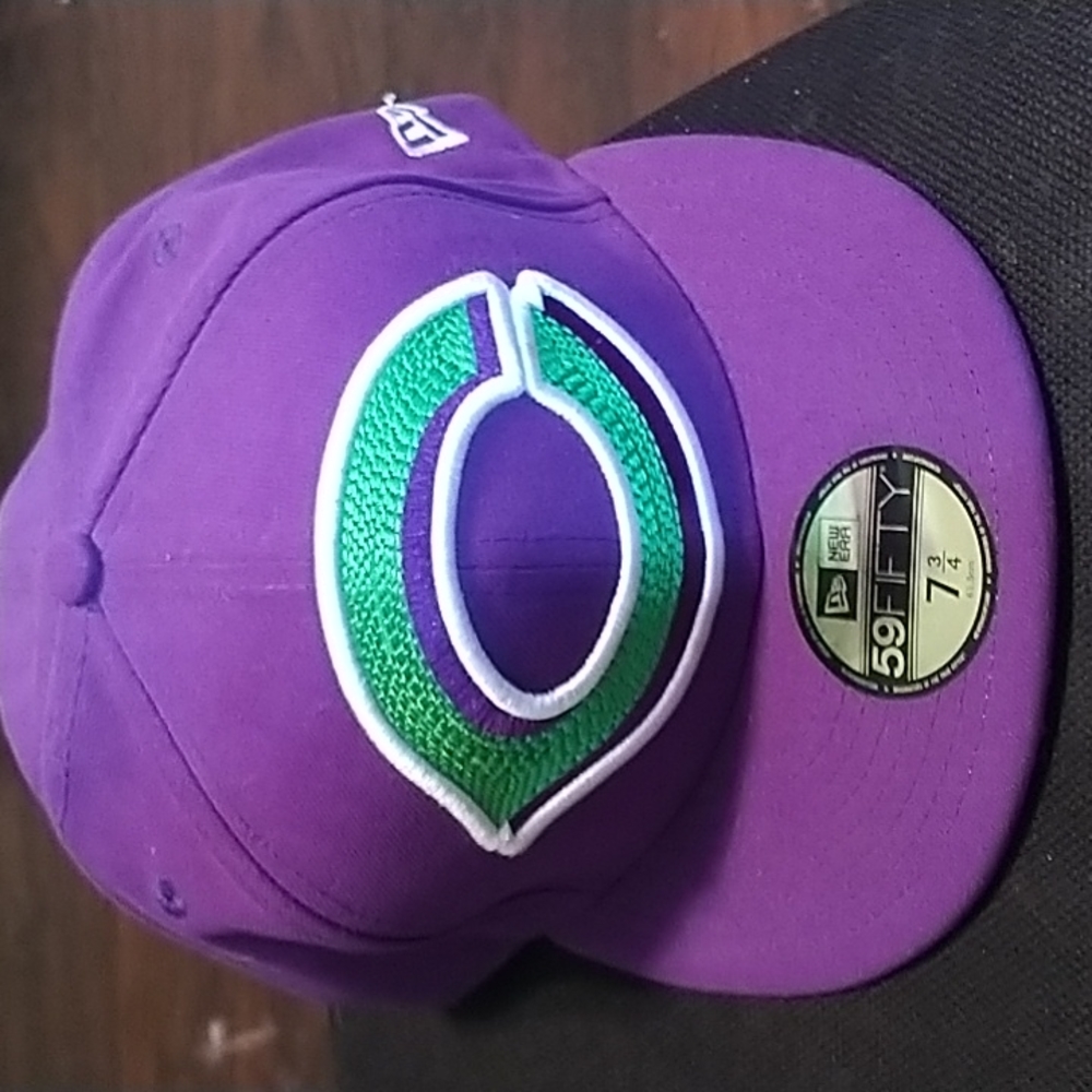 Cincy fitted hat